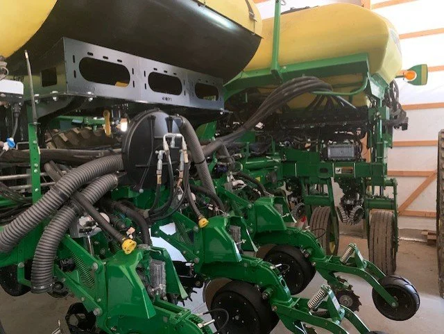 JOHN DEERE 1775 H.jpg
