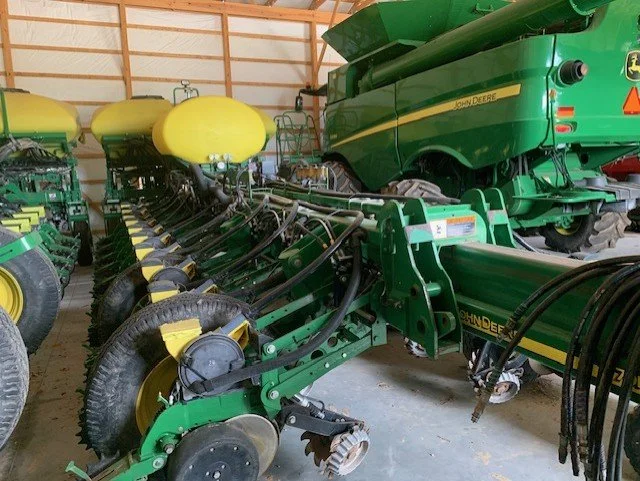 JOHN DEERE 1770 PLANTER b.jpg