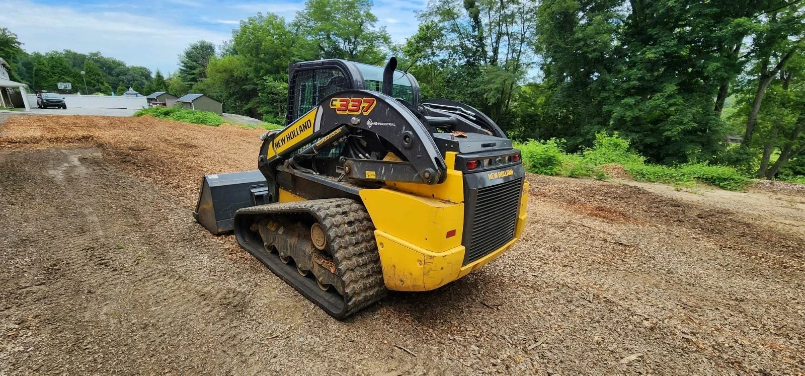 NEW HOLLAND C337 C.jpg
