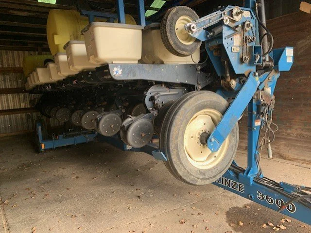 KINZE 3600 B.jpg