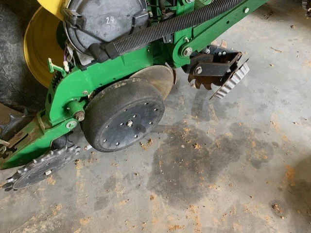 JOHN DEERE 1770 PLANTER c.jpg