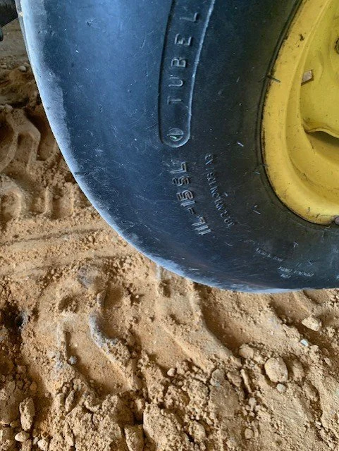 2011 JOHNDEERE5085M k.jpg