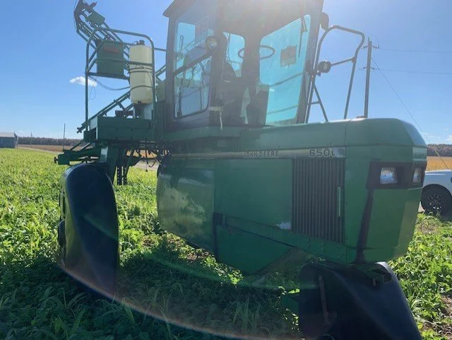 JOHN DEERE 6500 SPAYER B.jpg