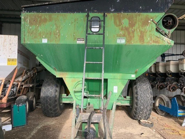 UNVERFERTH 5000 A.jpg