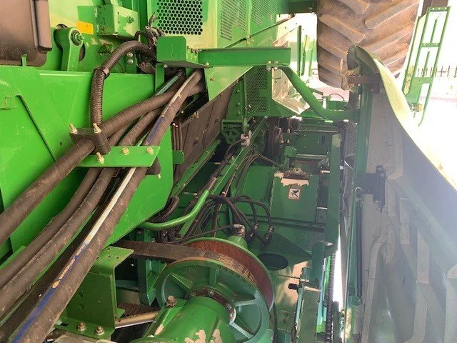 JOHN DEERE 9570 F.jpg