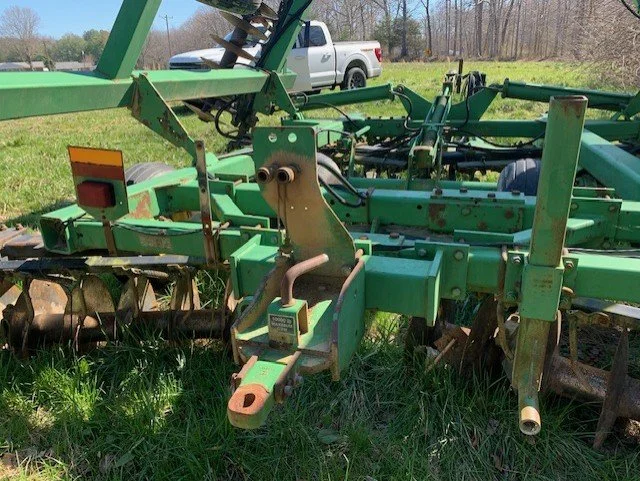 JOHN DEERE637 D.jpg