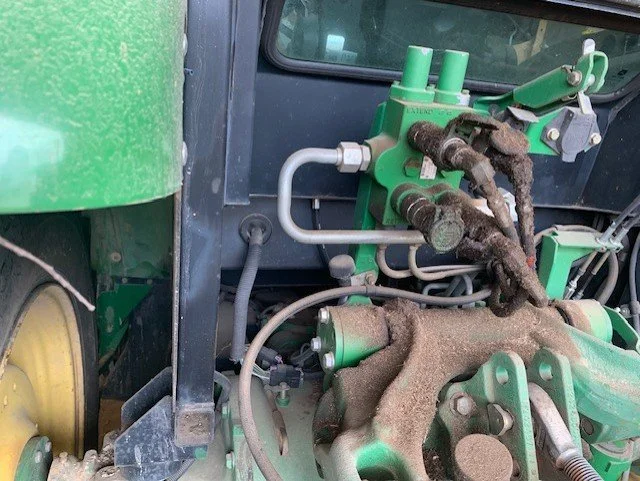 2011 JOHNDEERE5085M o.jpg