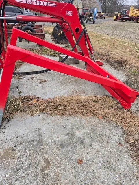 90'BALEHANDLER A.jpg