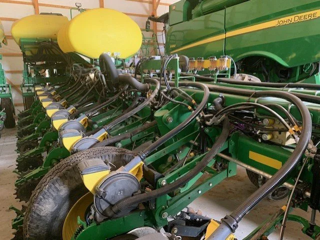 JOHN DEERE 1770 PLANTER a.jpg
