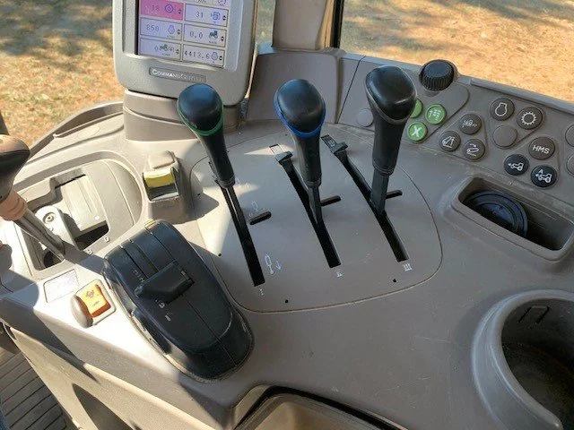 JOHN DEERE 7130 15.jpg