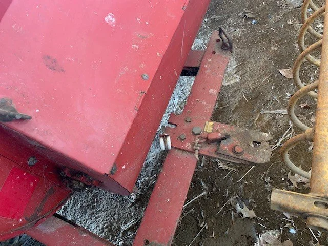 NEW HOLLAND 900 E.jpg