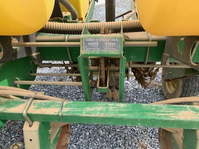 JD 1750 PLANTER D.jpg