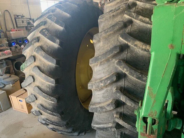 1996 john deere 8100 e.jpg