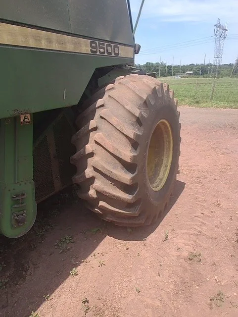 JOHN DEERE 9500 COMBINE 7.jpg