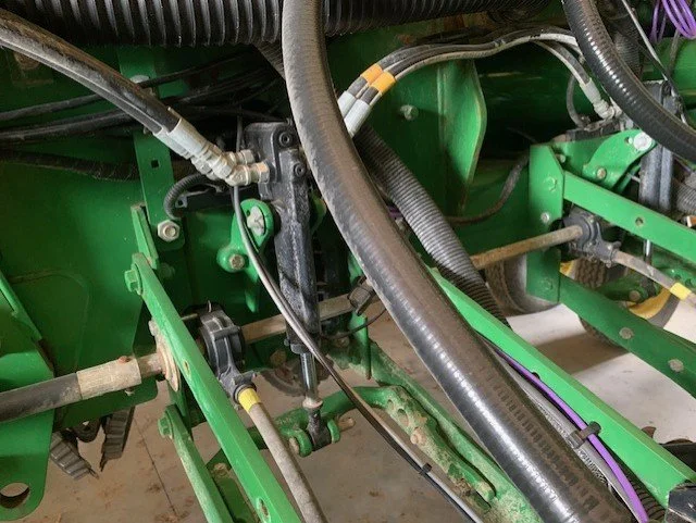 JOHN DEERE 1770 PLANTER k.jpg