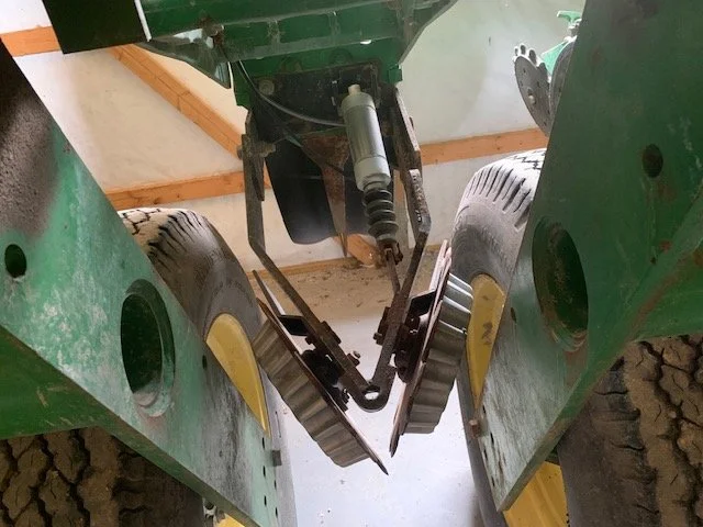 JOHN DEERE 1770 PLANTER m.jpg