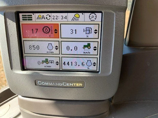 JOHN DEERE 7130 14.jpg