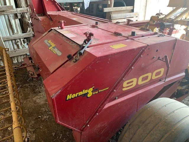 NEW HOLLAND 900 A.jpg
