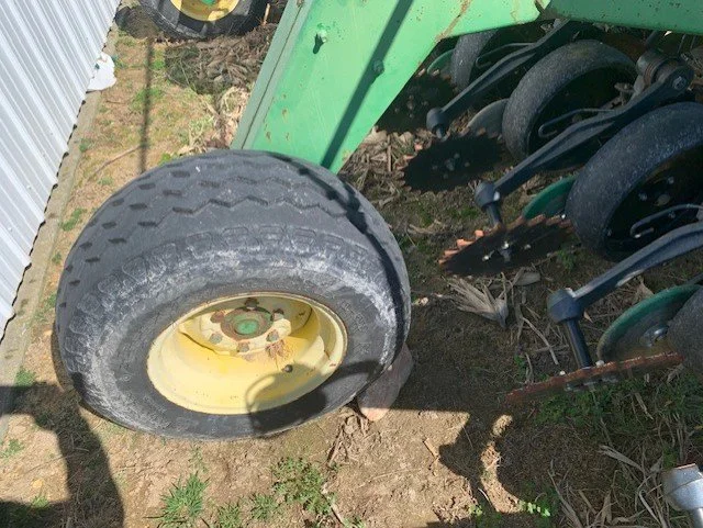 JOHNDEERE 1560 H.jpg