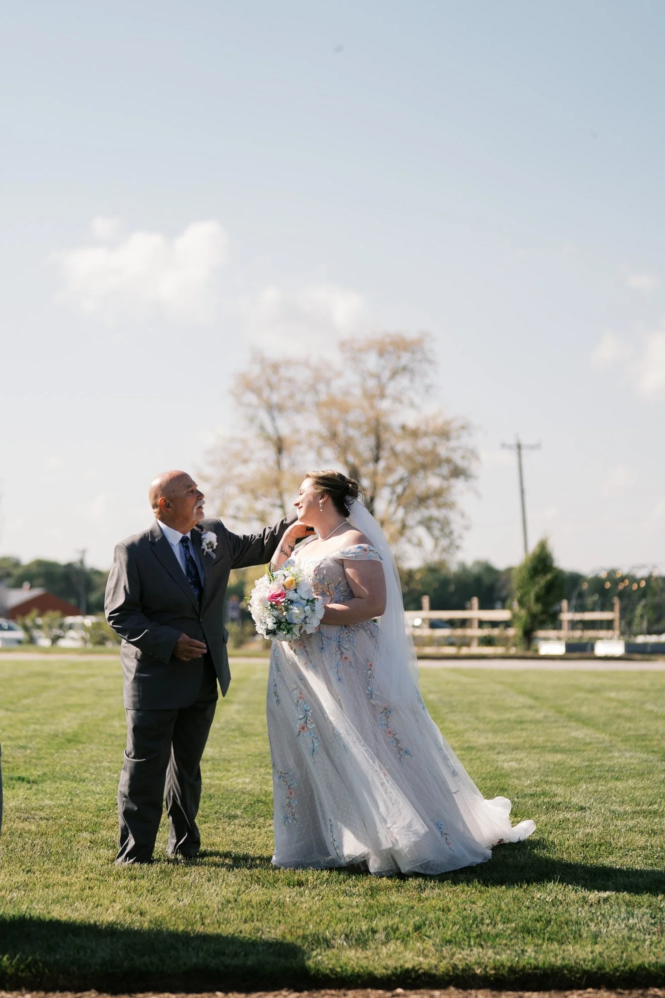 HoneyBeeWeddingPhotographer (24 of 99).jpg