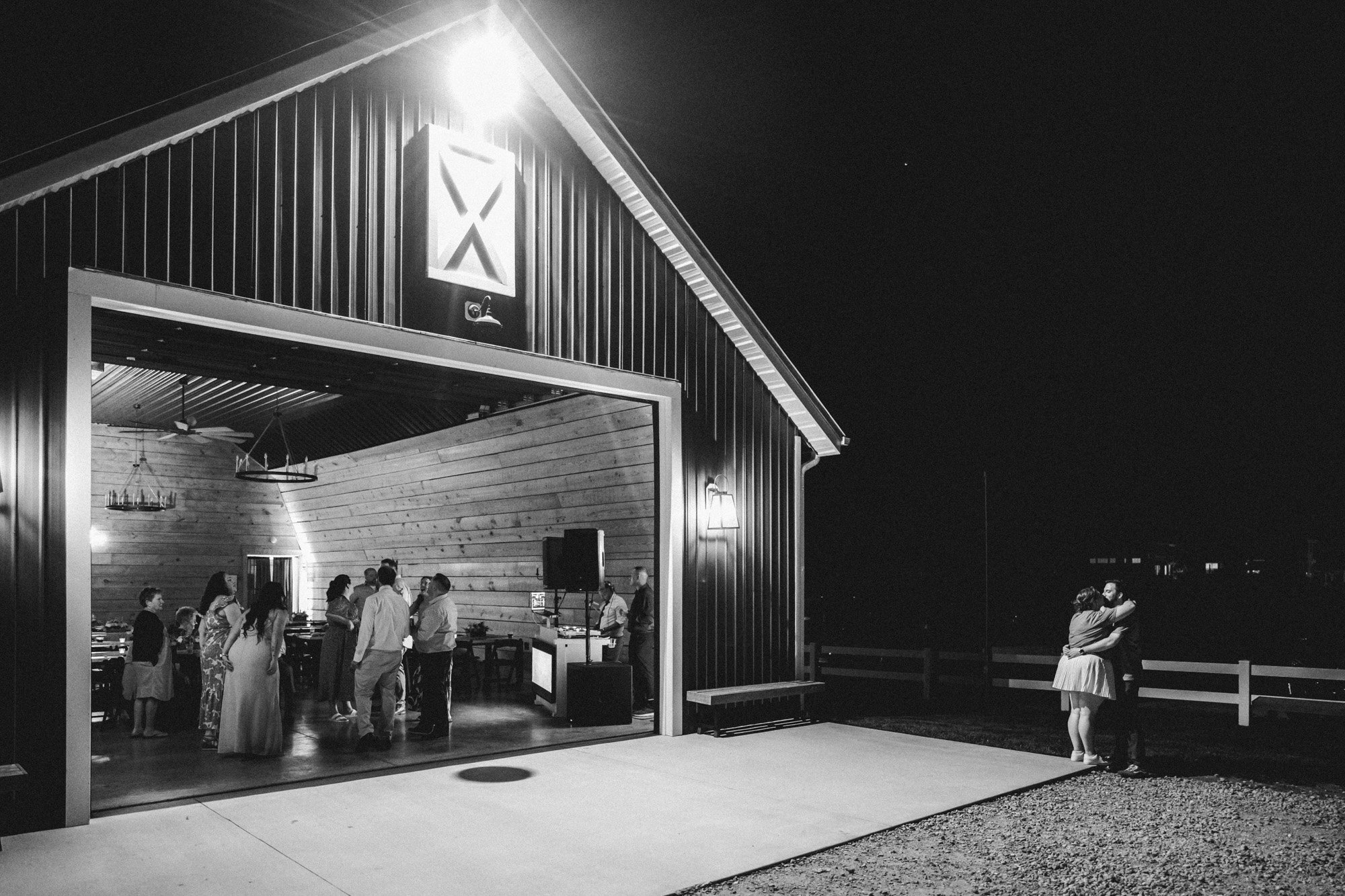 HoneyBeeWeddingPhotographer (95 of 99).jpg