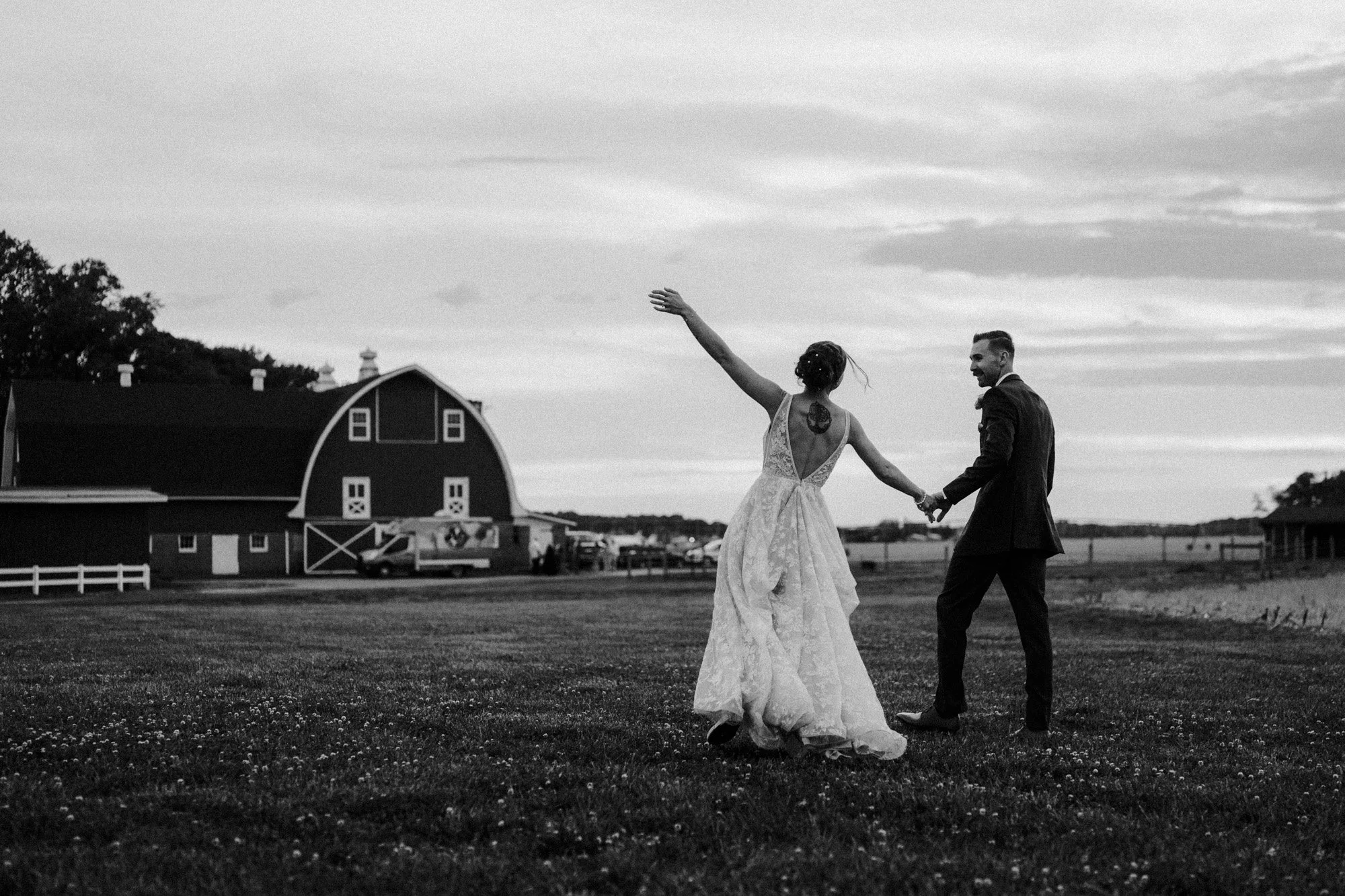 Hopkins Heartland Wedding (121 of 148).jpg