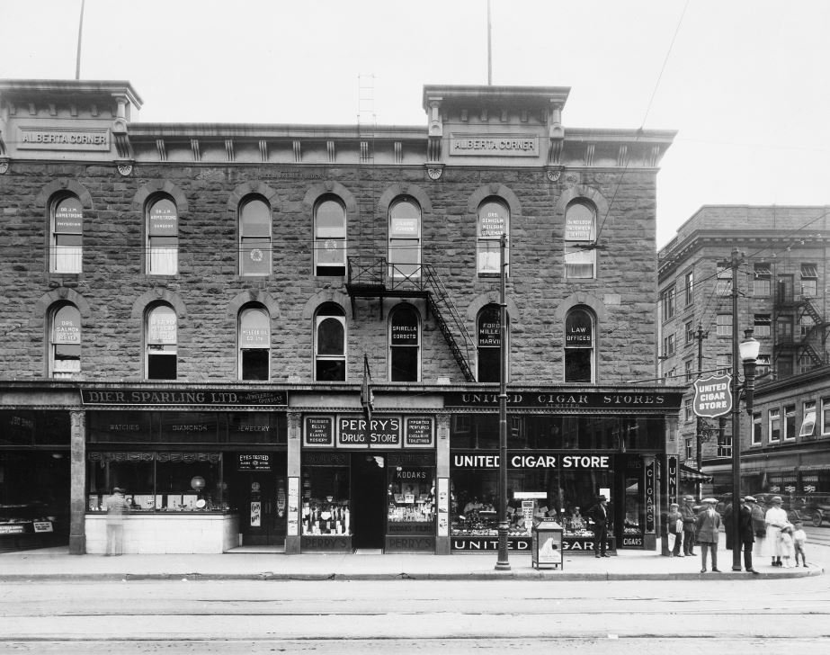 Call for Applications: 2022 Historian in Residence 