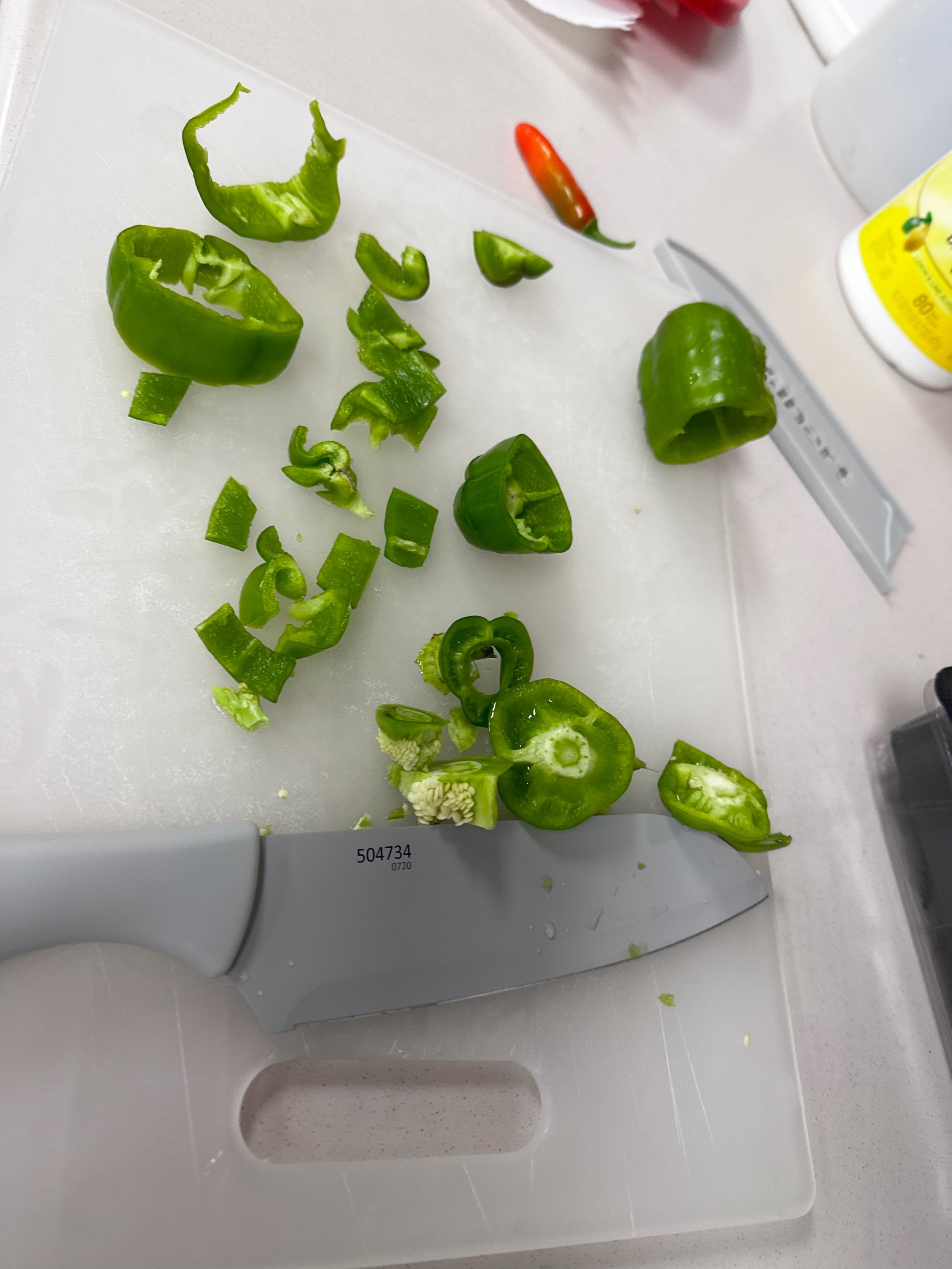 Cutting up peppers Michelle Gambon.jpg