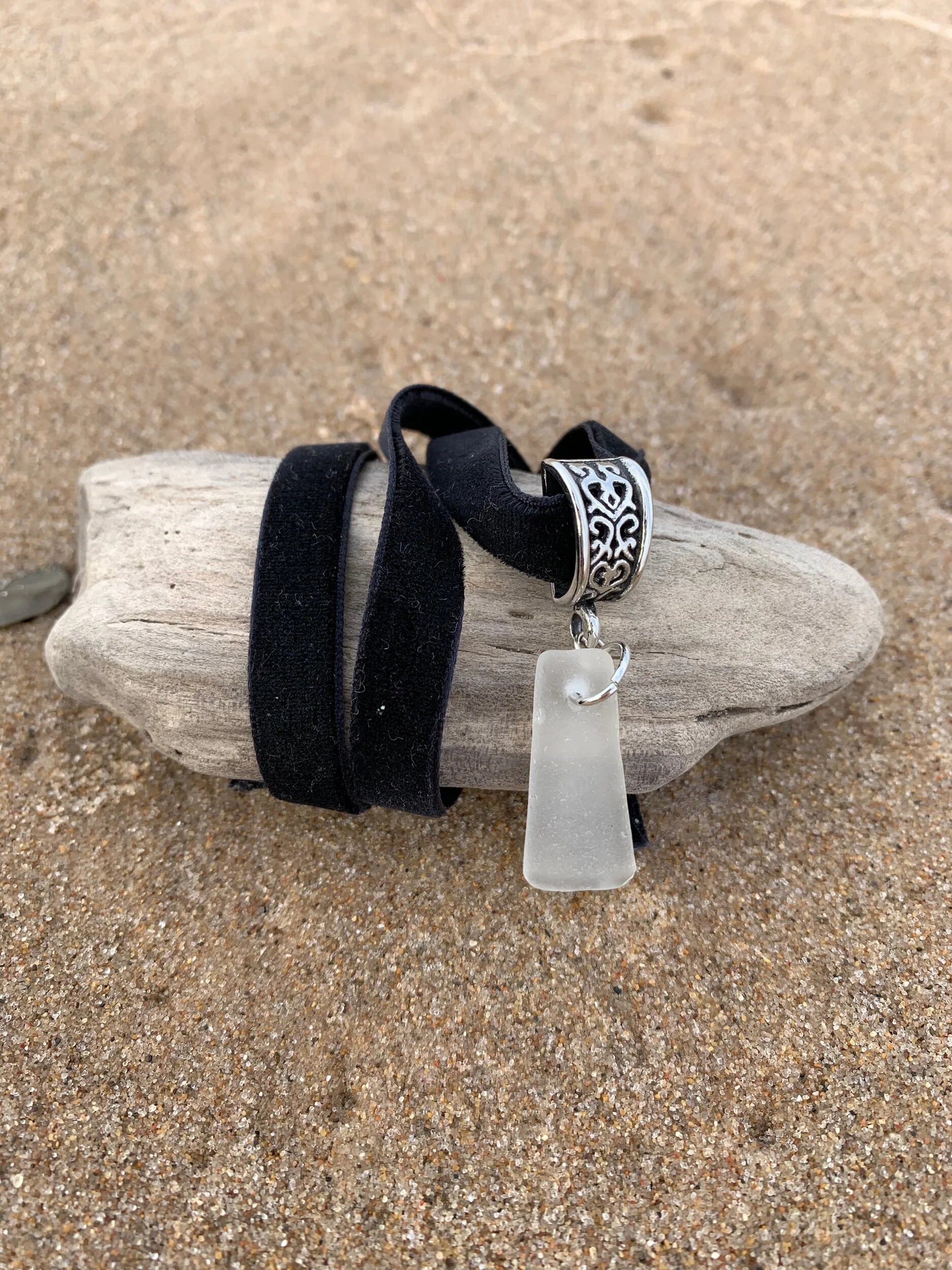 0D6AFB30-623A-4B9A-9C47-16405D75B56B