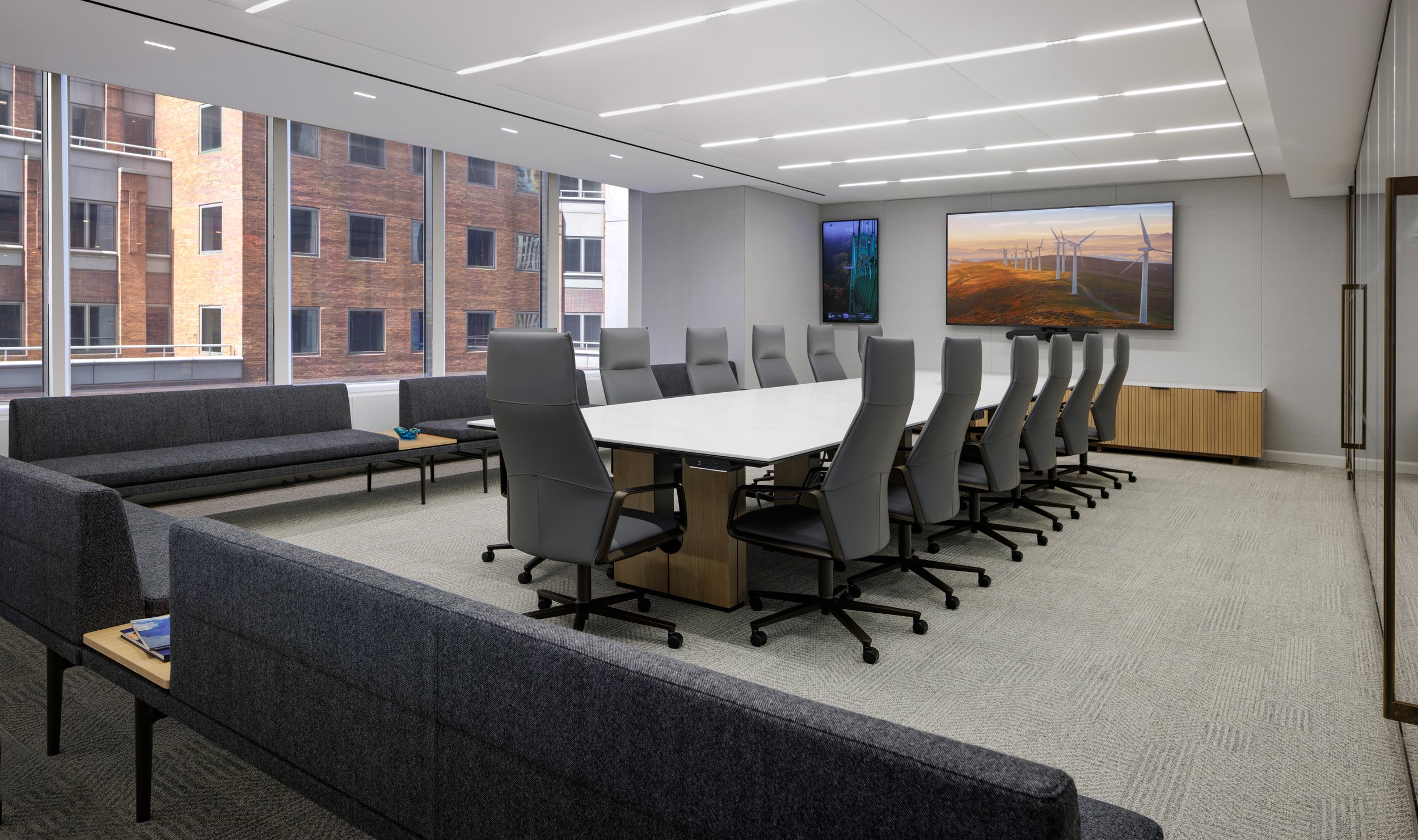 Hartree Partners - Conference Room - Downsize.jpg