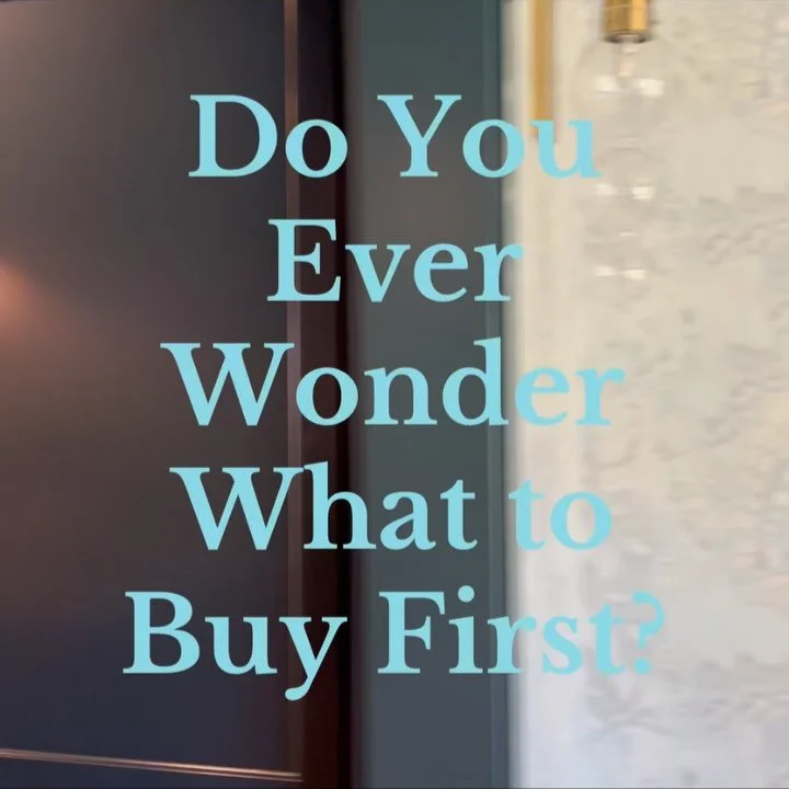 Kitchen design got you overwhelmed?  We have your back.  Our checklist reveals the ideal order for purchasing kitchen must-haves, ensuring you avoid costly errors and land your dream kitchen.