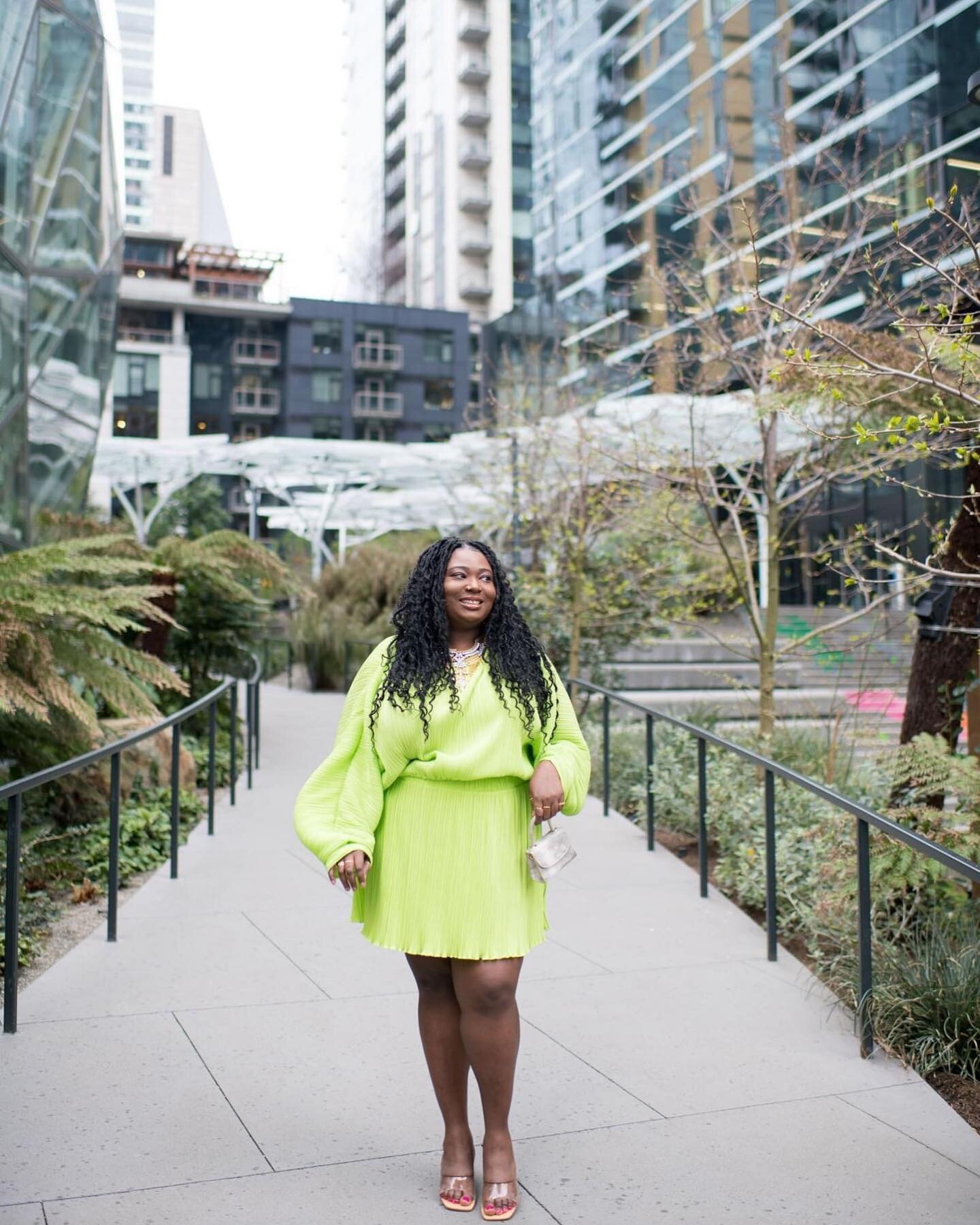 Happy Birthday @naijaqueenb 🥳🎉🙌🏾 Birthday photos for the Bday girl! 
______________________
#karibaphotography #SeattlePhotographer #portraitphotography #DowntownSeattle #amazonspheres #Amazon #BirthdayGirl #birthdayphotoshoot #PNW #Melanin