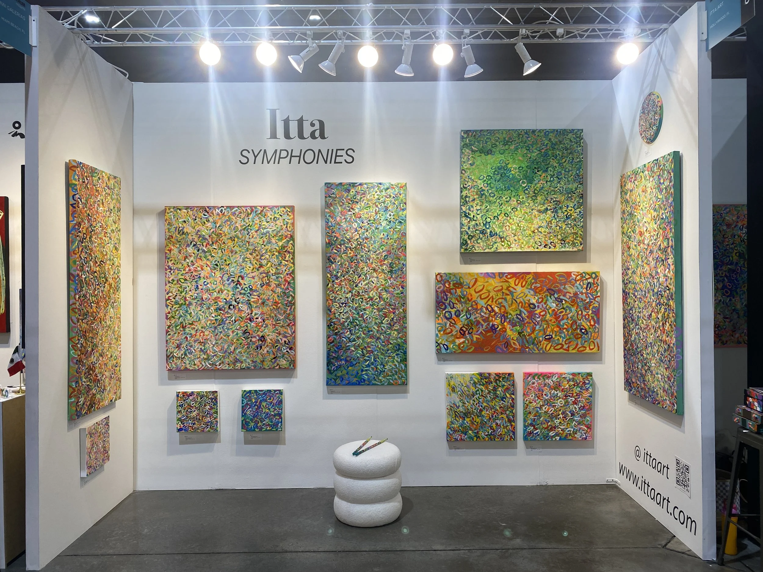 1 Full Booth Spectrum Itta Art.JPG