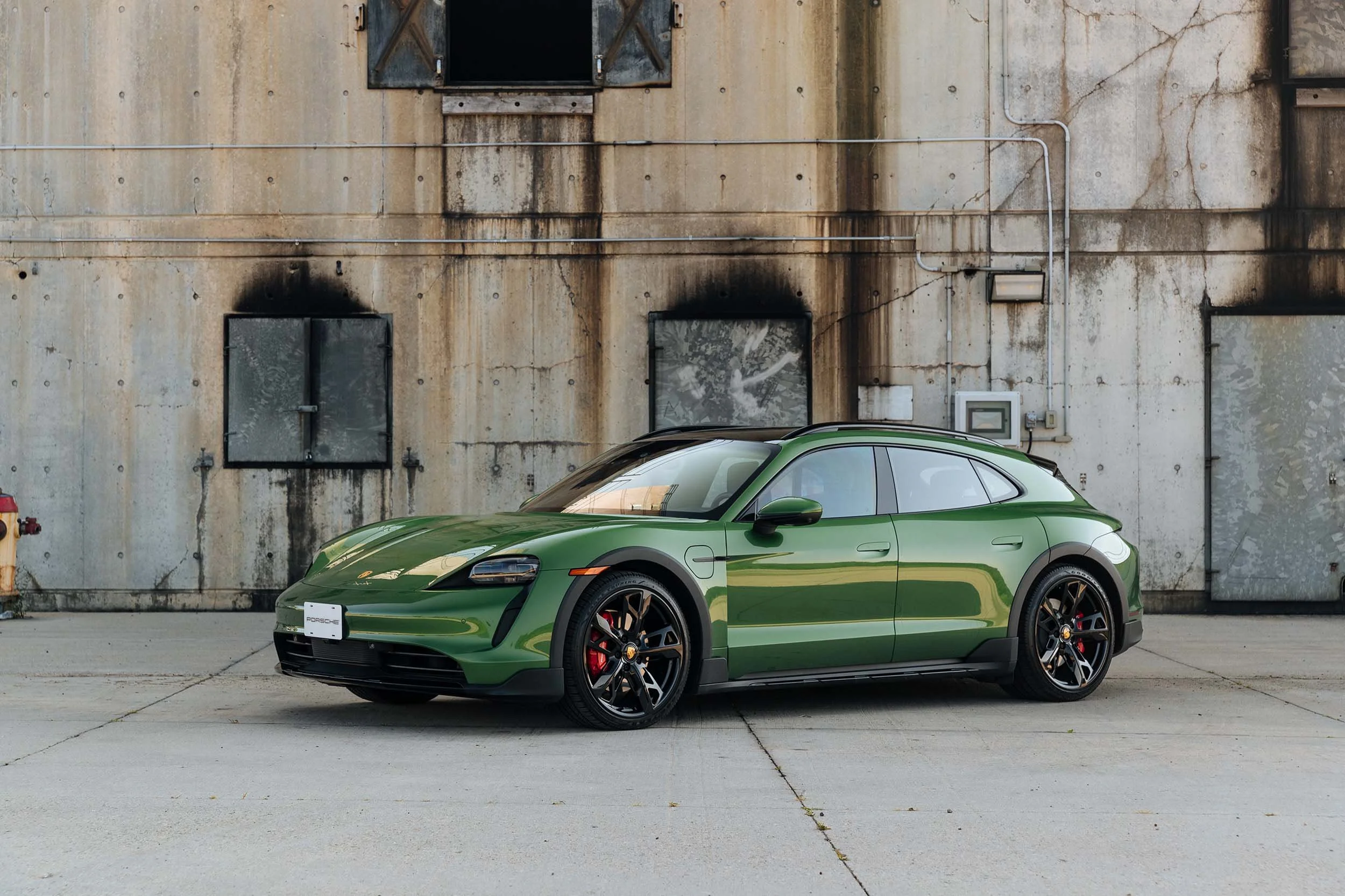 Taycan Sport Turismo | Porsche Canada