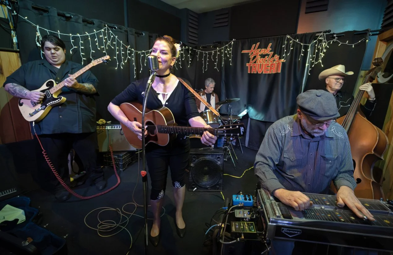 Kiti Gartner &amp; the Drifting Valentines 