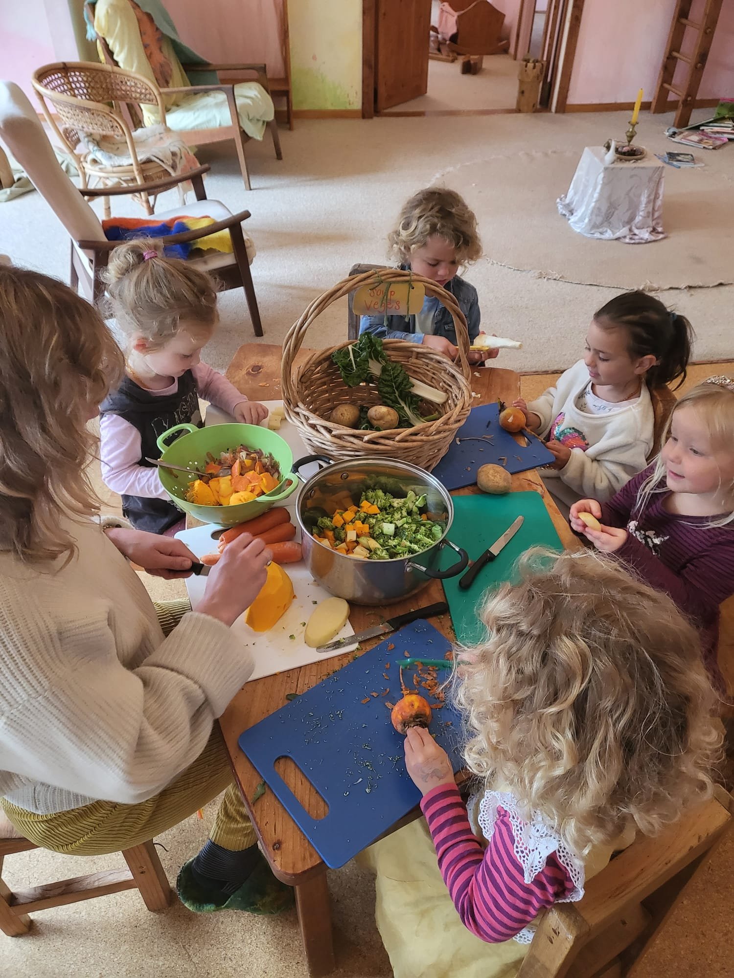  Switching Off &amp; Tuning In with Mia