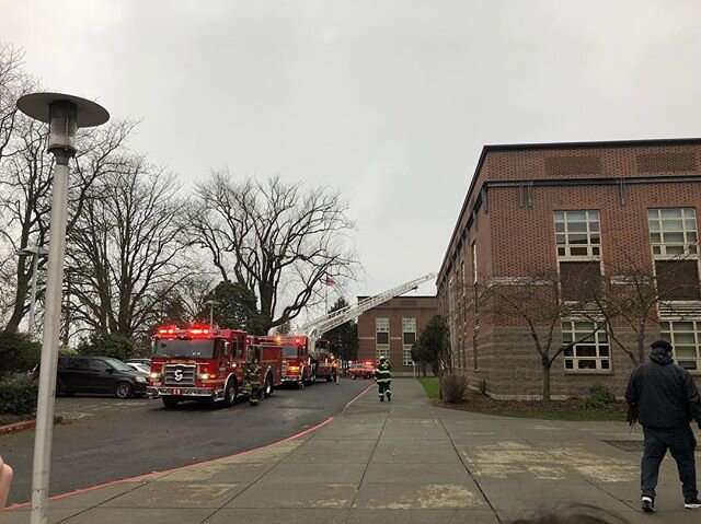 ‪The evacuation today was not a drill. There was a water flow issue with the sprinklers that triggered the alarms to go off. The alarm seems to be malfunctioning so pay attention to staff directions if another alarm goes off.