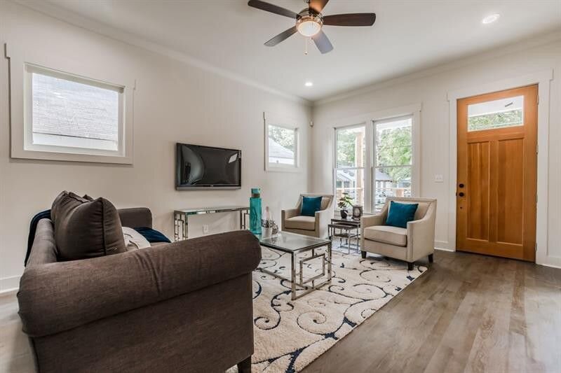 Living Room.jpg