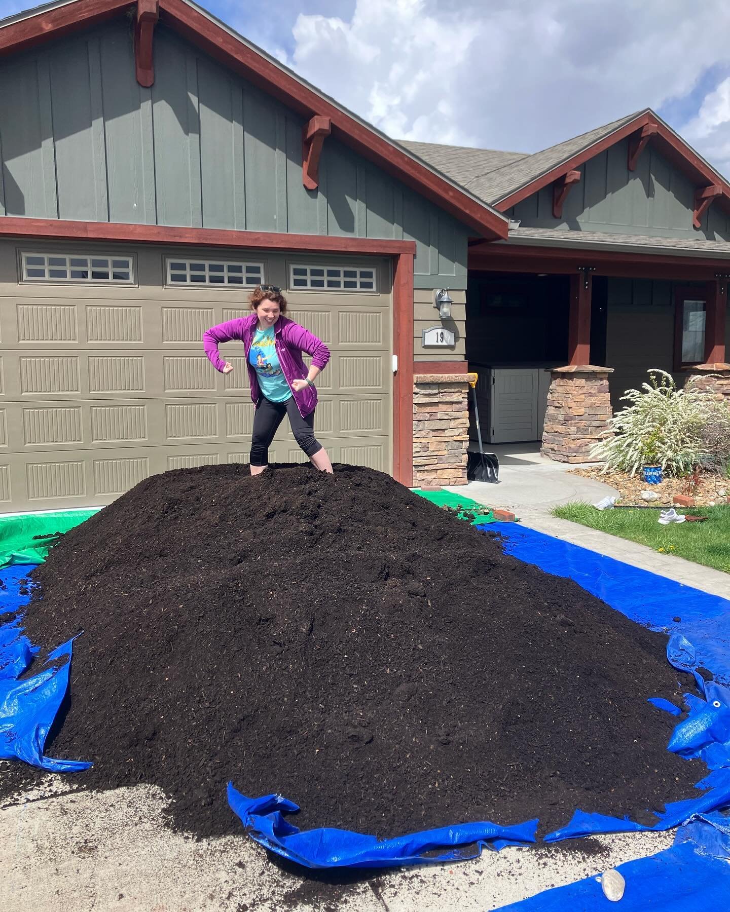 Happy compost = happy gardeners! 

Lots of compost deliveries happening this May and more on the books!
Don&rsquo;t worry though&hellip; we have plenty of compost still available. Email info@happytrashcan.net to place your order today!