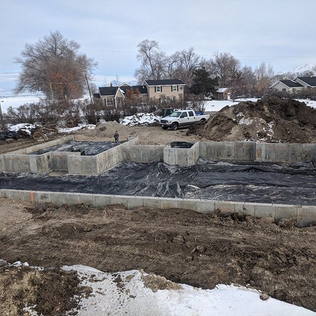 A foundation we did for @sierrahomes_utah before the Christmas break

#concrete #foundations #limitlessbuilding