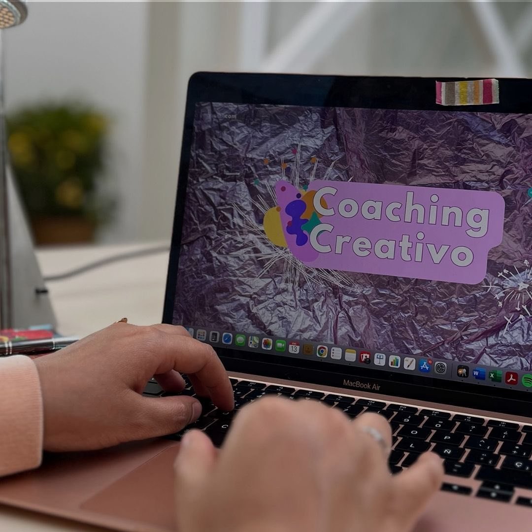 🎨 Sumarte al Coaching Creativo enfocado en trabajar en tu proyecto personal es dar un paso valiente hacia la realizaci&oacute;n de tus sue&ntilde;os. 

Aqu&iacute;, nos sumergimos en dos pilares fundamentales: la sanaci&oacute;n creativa y la innova