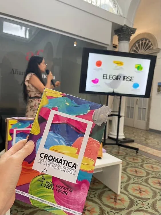 🌈 &iquest;Elegir irse &oacute; Elegirse?

Esa fue la pregunta que nos acompa&ntilde;&oacute; en la presentaci&oacute;n de mis libros en la @alianzafrancesadepanama un espacio donde la creatividad y la vida se cruzaron en un di&aacute;logo &iacute;nt