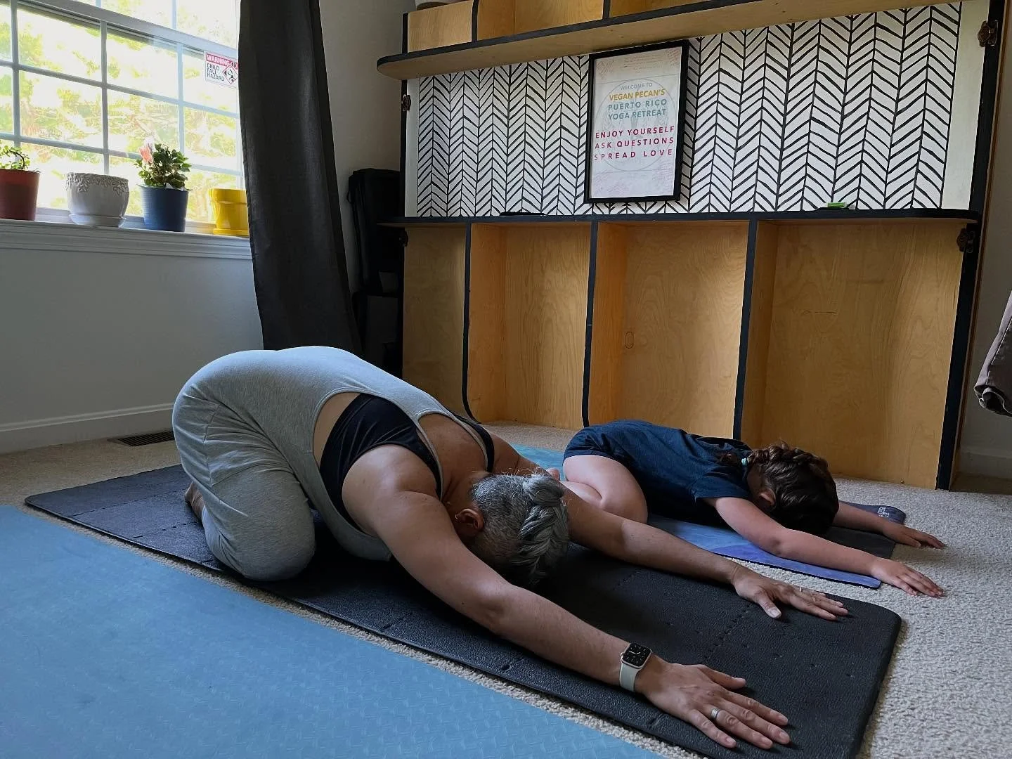 Flashback to this past summer doing a &ldquo;Titi and Me&rdquo; yoga at home session. Learning to pause and reflect and listen is valuable at any age, so why not start &lsquo;em young right? 
✨It&rsquo;s so easy to forget that children learn the most