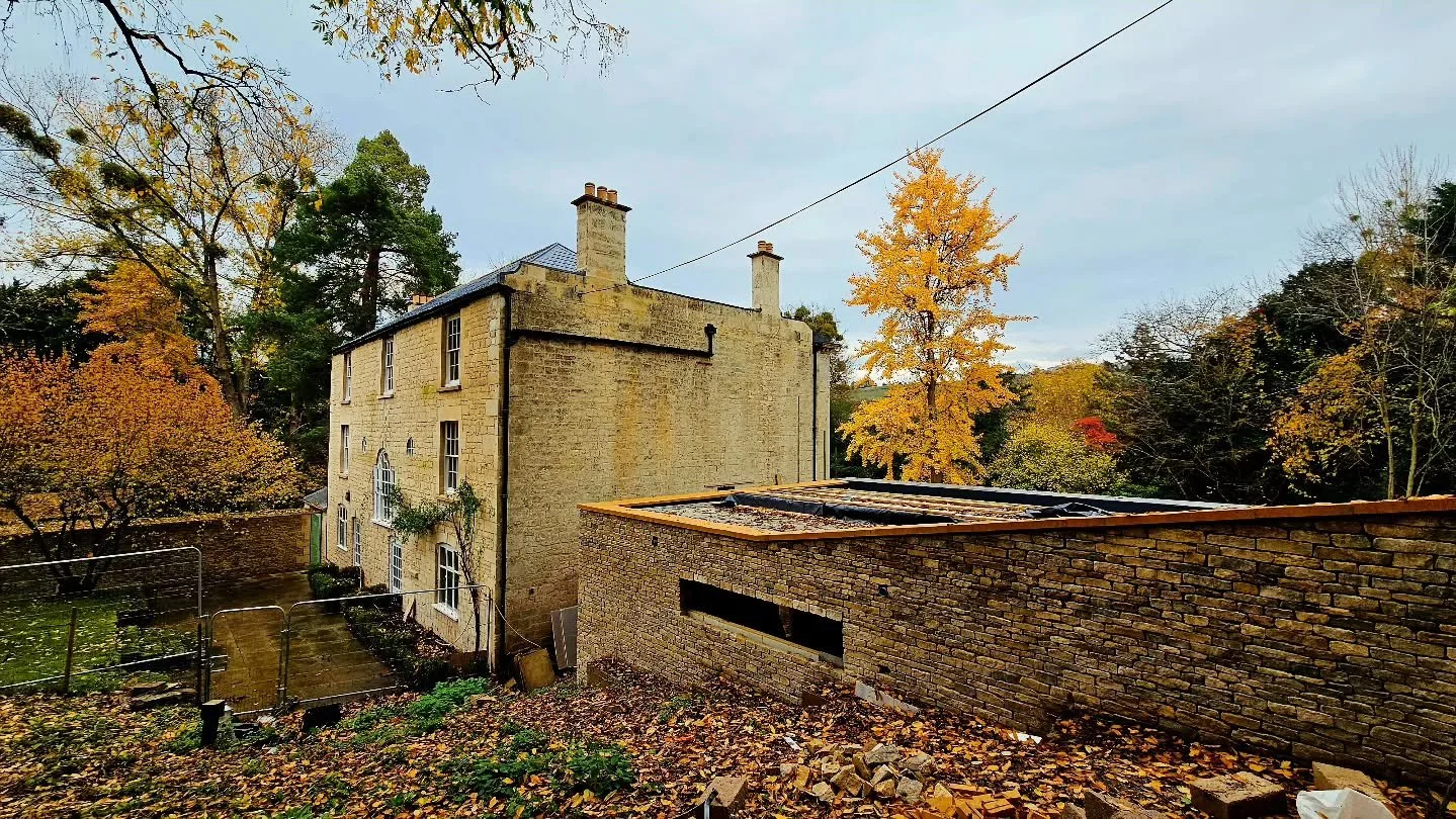 Autumn colours at our amazing gallery extension, which compliments the Japanese Ginkgo tree in the background.

#charlesmullineuxdesign #automotivearchitecture #architecture #construction #Design #moderndesign #glass #listedbuilding #historicbuilding
