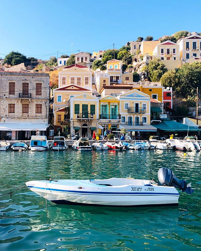 Memories from the summer. One of the prettiest islands I have visited.
.
.
♖ _____Symi, Dodecaneso
↬ _____September 2019
♡ _____with @paganick88
.
.
#symi #island #greece #greekisland #symiisland #symigreece #theglobewanderer #travelandlife #worldpla
