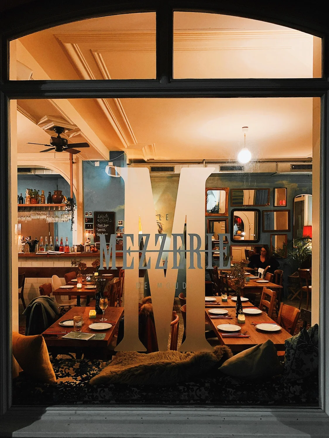 Delicious lebanese food and a bohemian mood: Le Mezzerie de Moudi