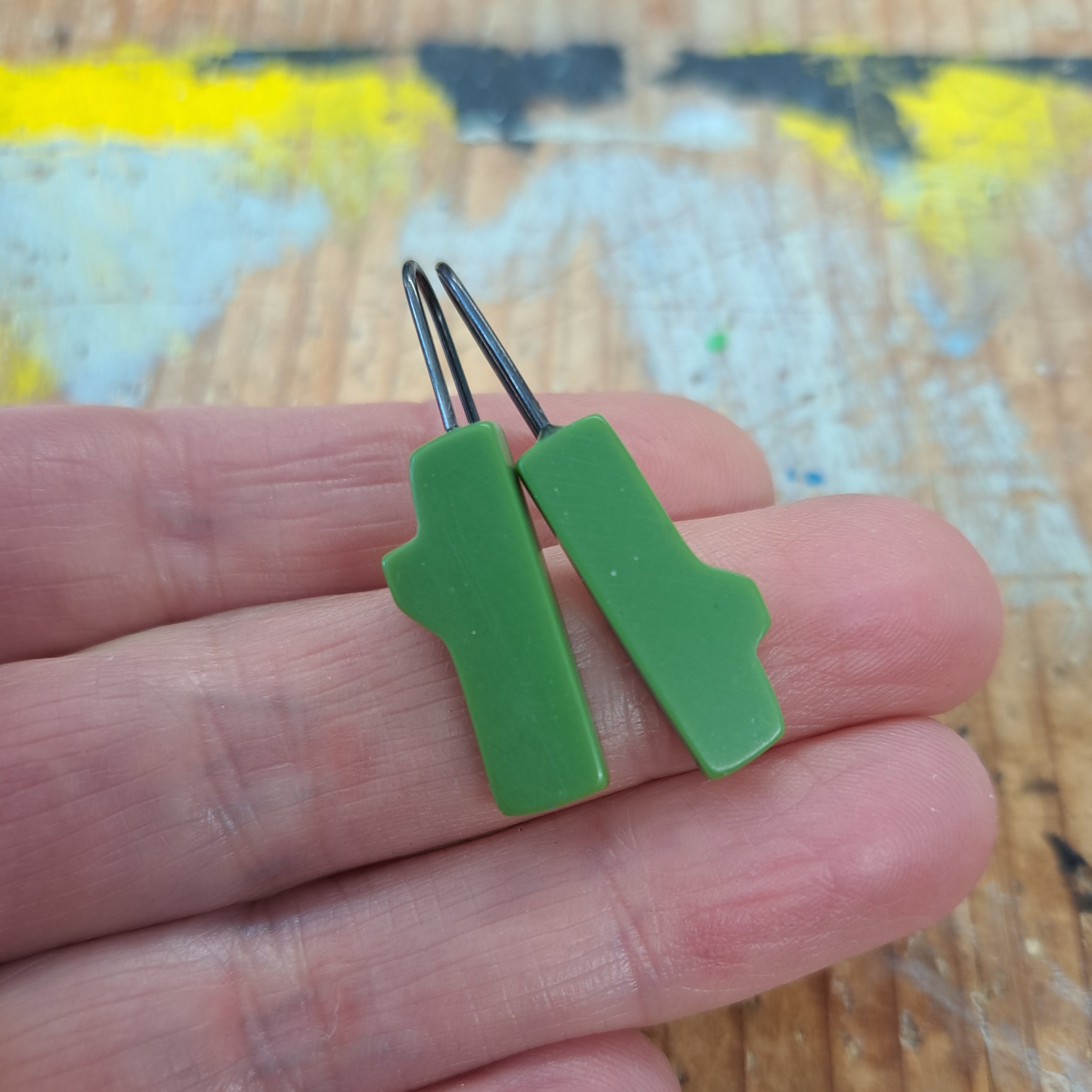 little twig drops in olive