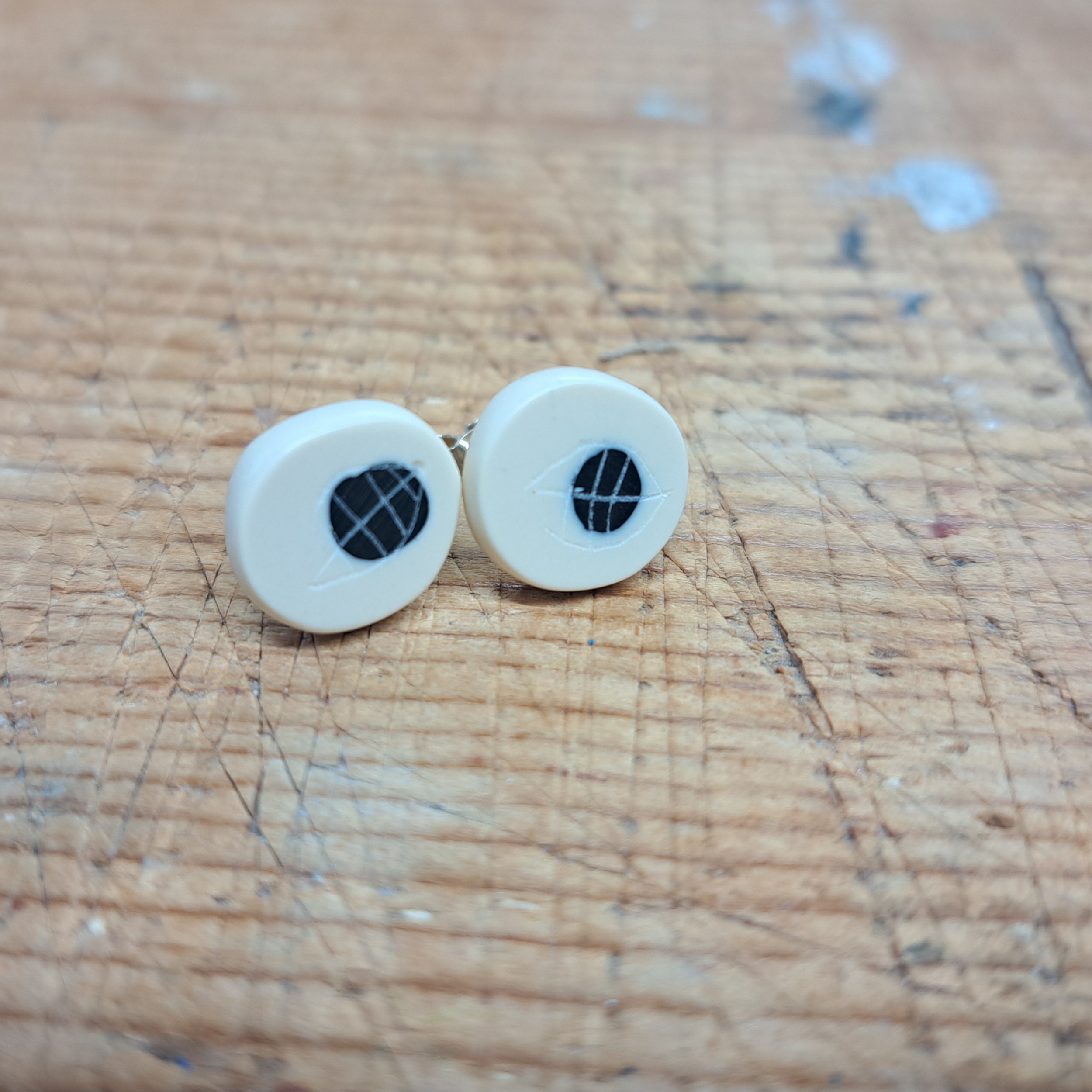 monochrome mini round studs