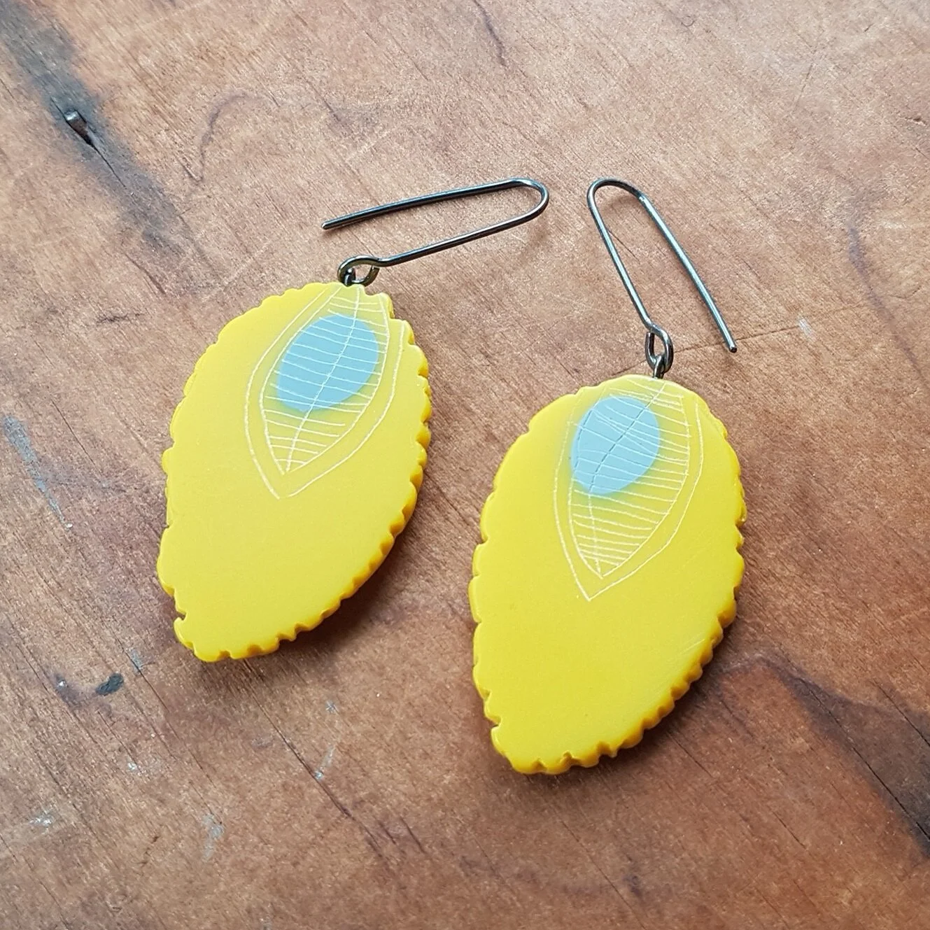 Textured leaf drop earrings