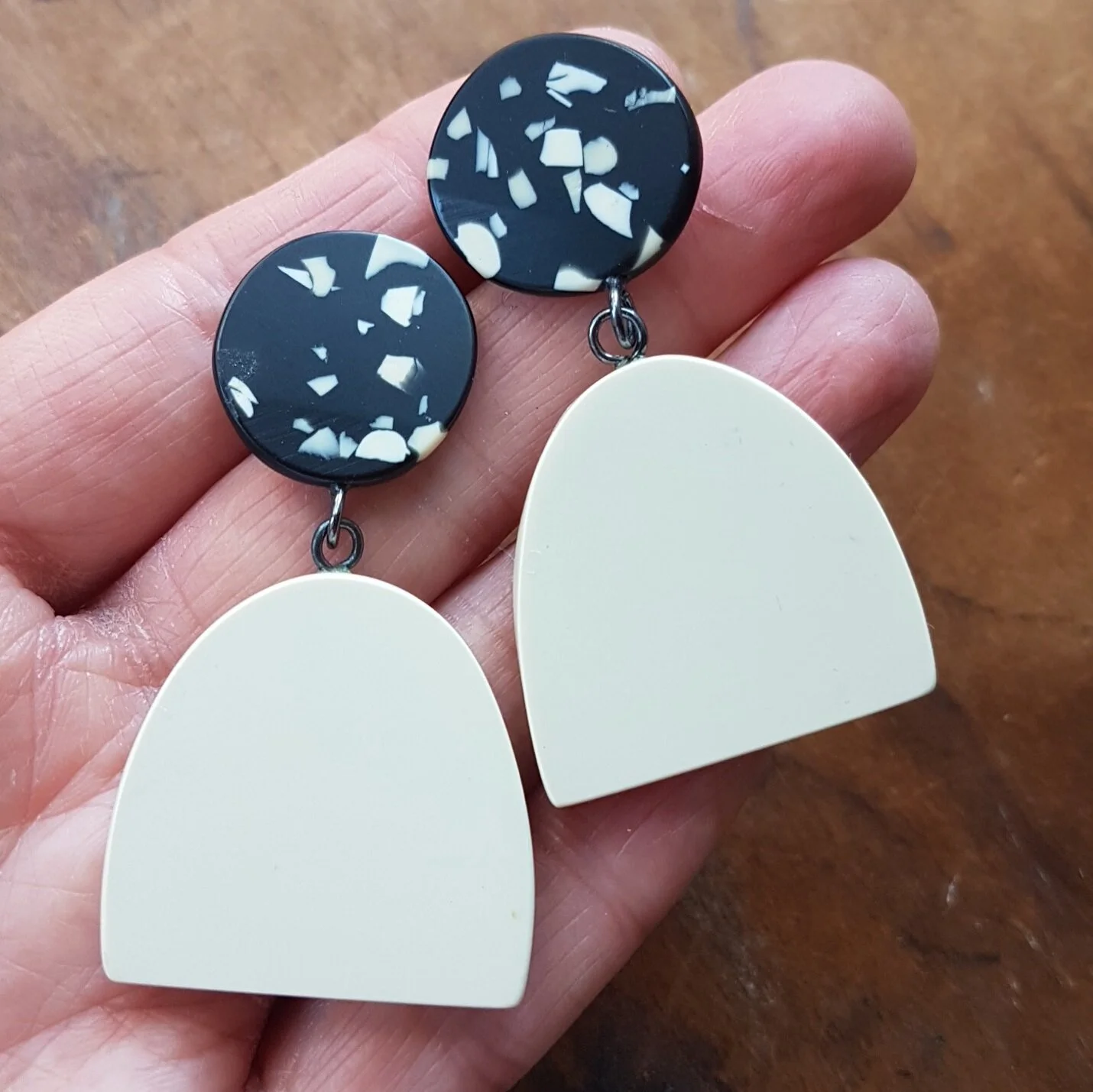 earrings double drop demi cream black.jpg